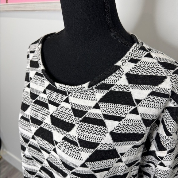 H&M Oversized Black and White Women’s Pullover Sweater (S) - Picture 3 of 6